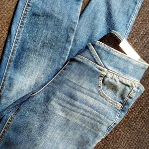 Cool Comfort High Rise Jeggings